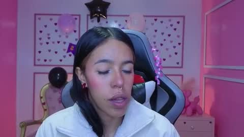 Snapshot of stephania_t chatting on October 16, 11:57 am Stephania online show from October 16, 11:57 am