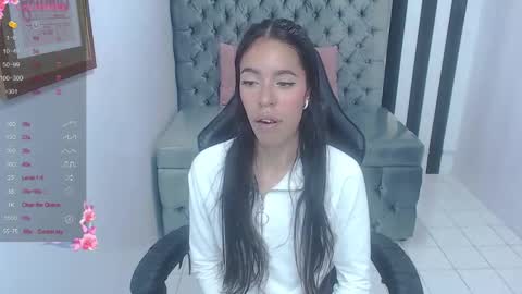 Snapshot of stephania_t chatting on January 11, 3:55 am Stephania online show from January 11, 3:55 am