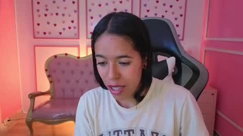 Snapshot of stephania_t chatting on September 13, 2:03 pm Stephania online show from September 13, 2:03 pm