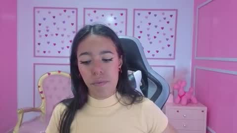 Snapshot of stephania_t chatting on September 29, 11:37 am Stephania online show from September 29, 11:37 am