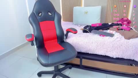 Stephany online show from November 12, 5:49 am