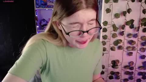 Juli online show from March 12, 10:05 am