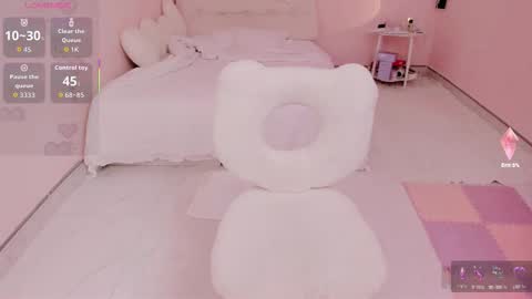 strawberry_loveee online show from September 17, 4:05 pm