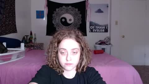 Strawberrylotsacake online show from May 2, 6:22 pm
