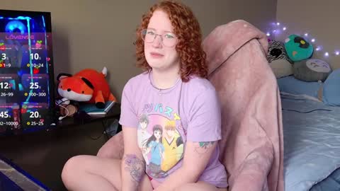 Snapshot of strawberryyfoxie chatting on January 7, 3:12 pm Foxie online show from January 7, 3:12 pm