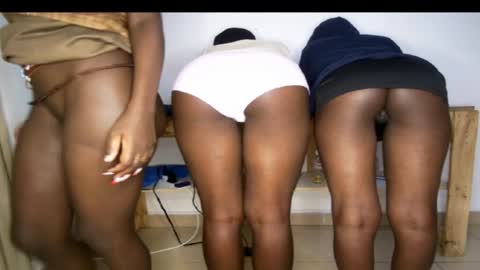 streetlioness online show from April 8, 5:53 am