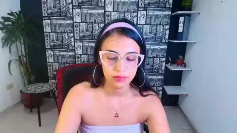 sub_scarlett_ online show from February 24, 10:19 pm