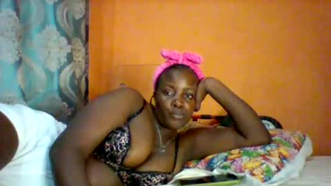 submissive_slut001 online show from January 11, 10:31 am