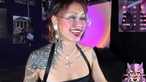 Snapshot of succubus_girl_ chatting on September 11, 10:32 pm Alexy online show from September 11, 10:32 pm