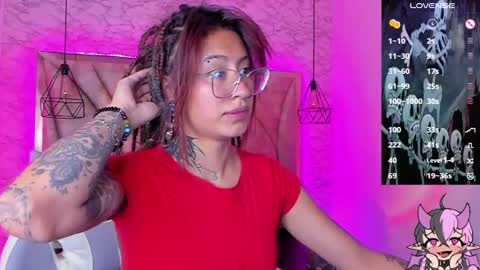 Snapshot of succubus_girl_ chatting on December 5, 12:11 pm Alexy online show from December 5, 12:11 pm