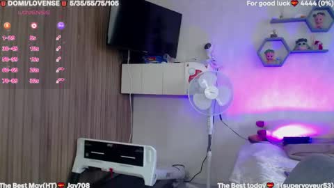 suchcute_ online show from May 23, 4:00 am