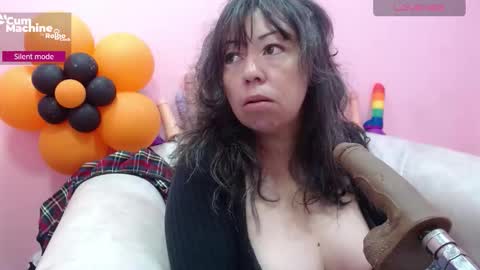 Sucky  online show from November 26, 1:01 pm