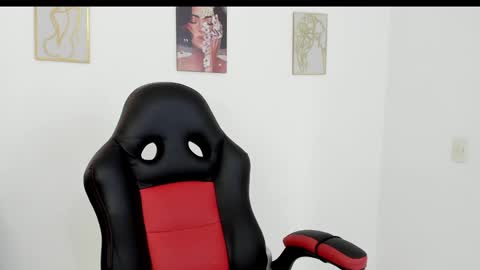 sugar_milff online show from March 8, 2:05 pm