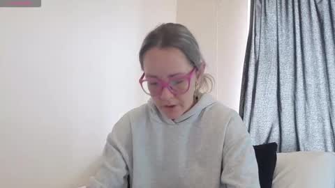 Snapshot of sugar_spice_all_things_nice chatting on September 30, 12:11 pm Sugar 4pm-8pm CAT Mon-Fri online show from September 30, 12:11 pm