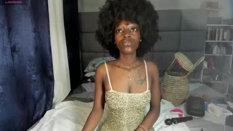 suhaila_suu online show from October 21, 2:04 am