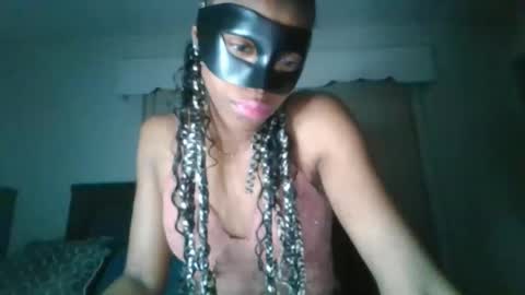 sultrysecretz online show from May 1, 1:20 am