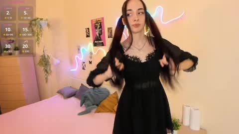 Luna online show from April 8, 9:28 pm