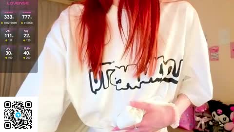 sunflare_ online show from April 11, 6:33 pm