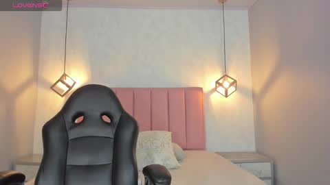  S U N N Y online show from February 2, 12:48 pm