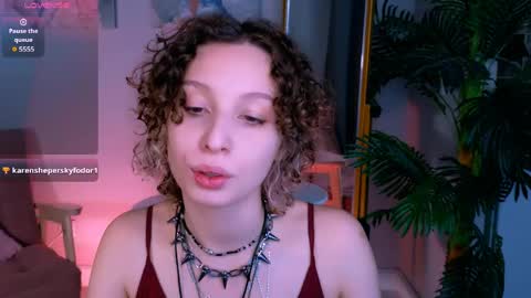 Mia online show from April 14, 5:51 am