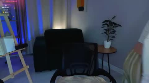 Mia online show from April 15, 5:52 am