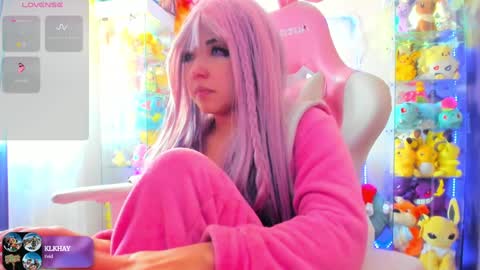 Snapshot of sunofureku_melody chatting on January 22, 5:17 pm RAVENCLAU GIRL online show from January 22, 5:17 pm