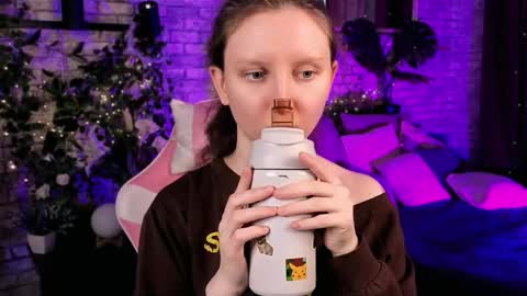 Alice online show from March 24, 1:27 pm