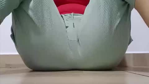 Annie online show from February 9, 7:49 pm