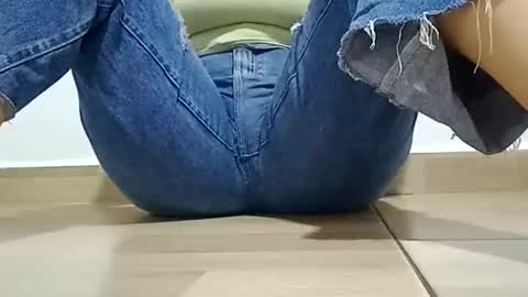 Annie online show from November 14, 7:03 pm