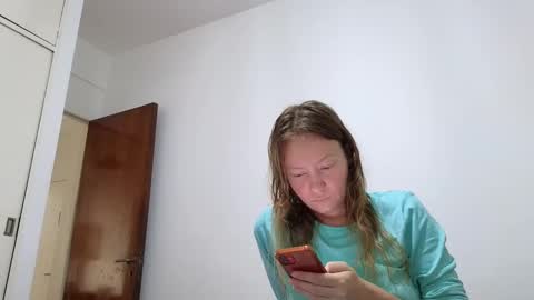 Snapshot of super_jony chatting on March 7, 8:44 pm super jony and Marta GMT 1400-2000 every day online show from March 7, 8:44 pm