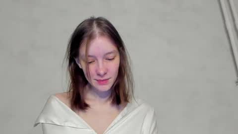 Una online show from May 5, 9:40 pm