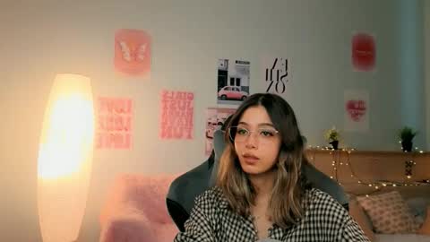 Sara online show from March 20, 1:49 pm