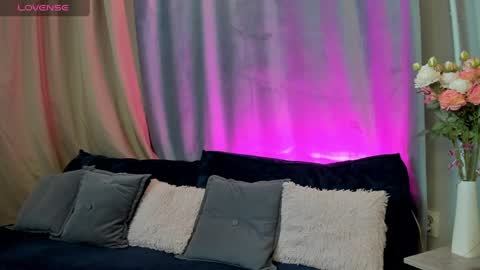 Annie online show from February 26, 12:41 am