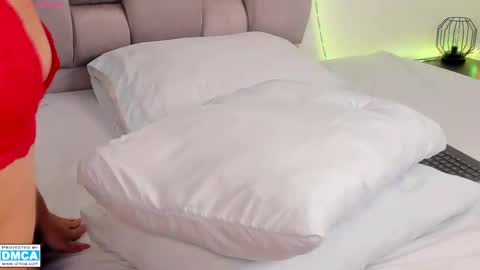 Susan online show from March 24, 8:47 pm