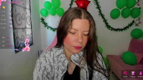 Snapshot of susana_garciaa chatting on December 14, 2:21 pm  Susana   ig susanna garcia23 online show from December 14, 2:21 pm