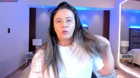 Snapshot of susann_ross chatting on October 5, 11:48 am Susan Everyday From 0530 to 1430 Col Time online show from October 5, 11:48 am