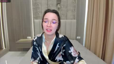 susannjohnson online show from November 26, 12:33 am