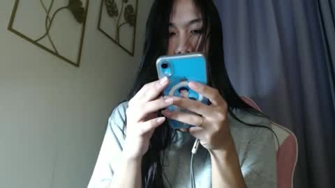 Snapshot of sususlutxx chatting on October 3, 9:47 am susie online show from October 3, 9:47 am