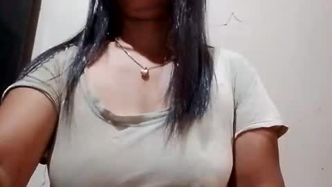 suzzie_hot online show from February 5, 8:34 pm