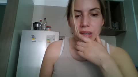 Snapshot of sweet__alana chatting on February 7, 7:17 pm Sweet  alana online show from February 7, 7:17 pm