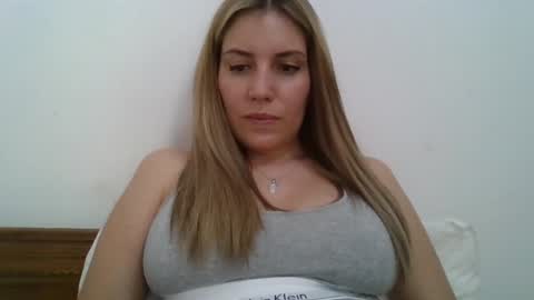 Snapshot of sweet__alana chatting on January 21, 9:36 pm Sweet  alana online show from January 21, 9:36 pm