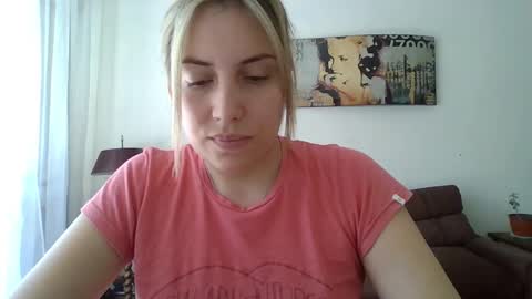 Snapshot of sweet__alana chatting on December 12, 5:37 pm Sweet  alana online show from December 12, 5:37 pm