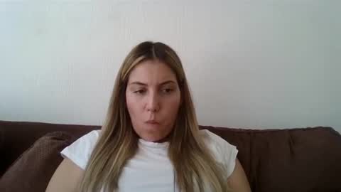 Snapshot of sweet__alana chatting on February 4, 6:49 pm Sweet  alana online show from February 4, 6:49 pm