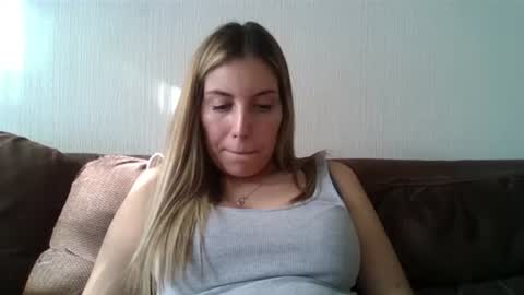 Snapshot of sweet__alana chatting on March 4, 9:11 pm Sweet  alana online show from March 4, 9:11 pm