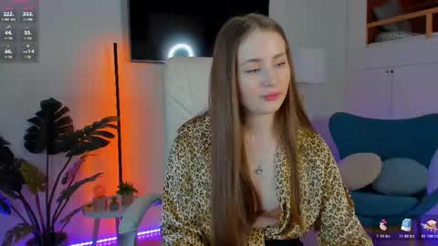 Sweet  Amily online show from March 25, 1:36 pm