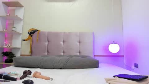 Angeline online show from March 24, 3:56 am