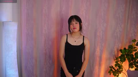 Melissa and Kate Kate online show from January 11, 4:50 am