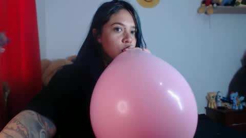 Bubbles online show from June 1, 10:10 pm
