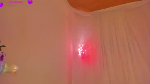 Snapshot of sweet_carine chatting on September 13, 5:15 am camil online show from September 13, 5:15 am