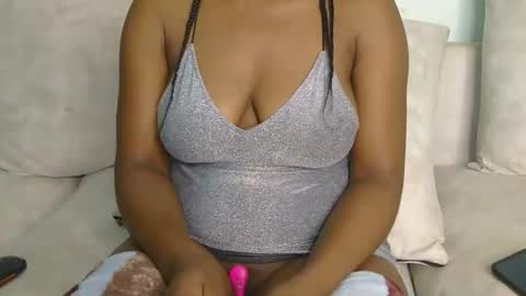 dellah online show from February 1, 7:23 pm